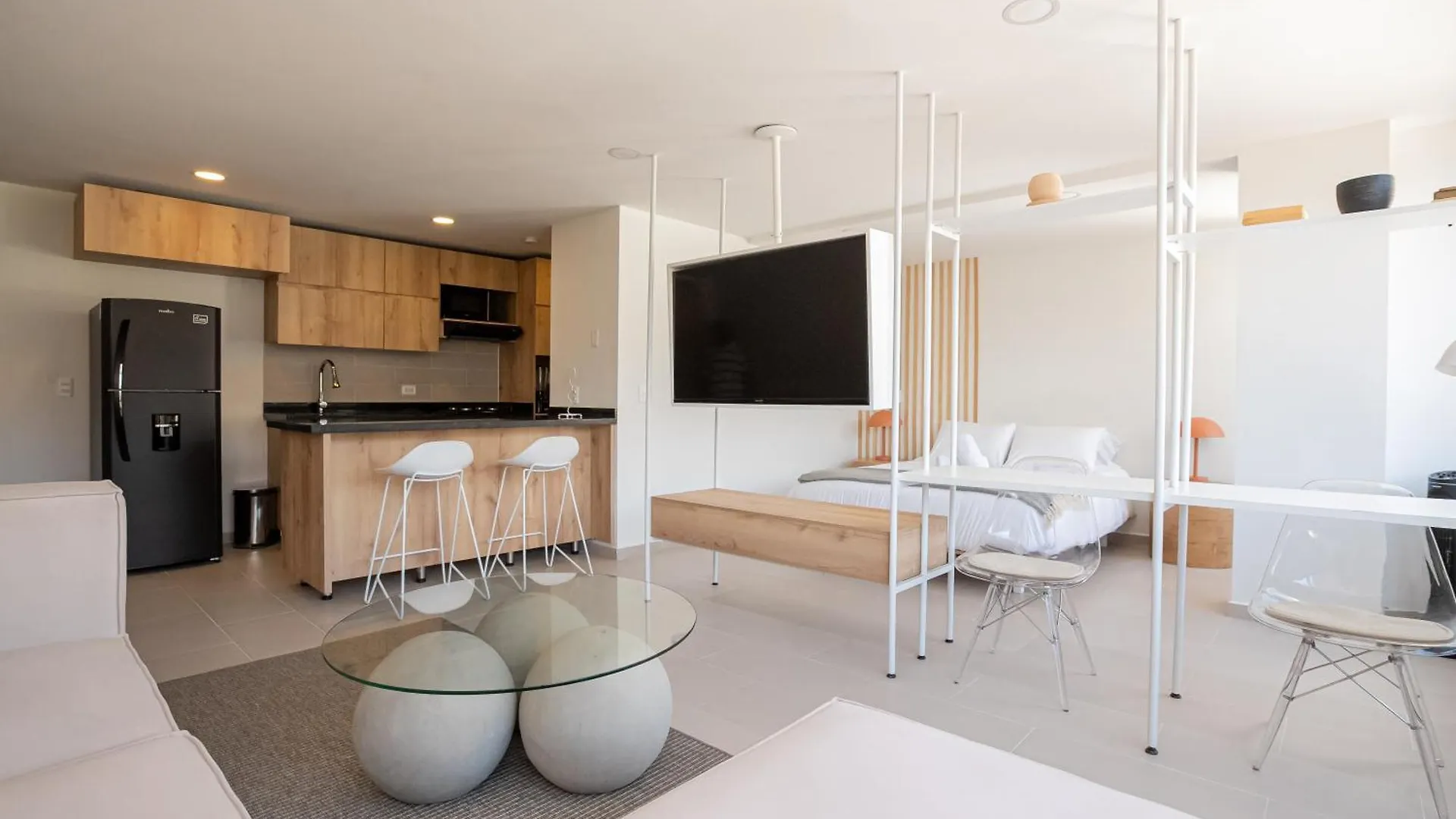 Elegant Apt In Laureles The Best Area In Medellín