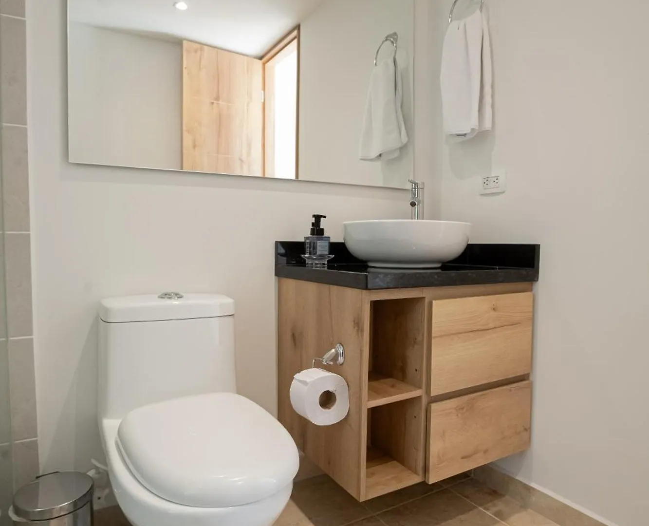 Elegant Apt In Laureles The Best Area In Медельин 0*,  Колумбия